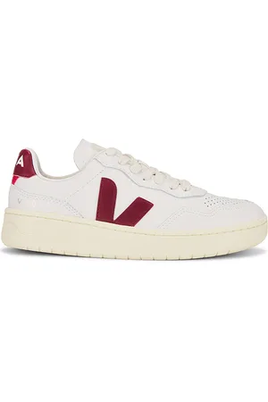 REVOLVE Veja Veja zapatilla deportiva v-90 en color blanco talla 36 en - White. Talla 36 (también en 41).