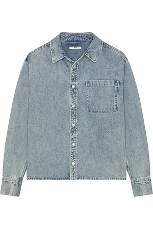 REVOLVE NEUW Neuw camisa denim regular fit en color azul talla L en - Blue. Talla L (también en M, S, XL/1X).