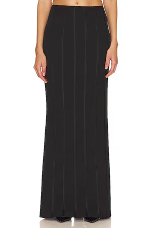 REVOLVE Retrofete Retrofete falda maxi briar en color talla S en - Black. Talla S (también en XL).