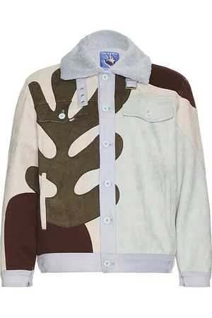 REVOLVE KidSuper Kidsuper chaqueta abotonada patchwork en color beige talla L en - Beige. Talla L (también en M, S, XL).