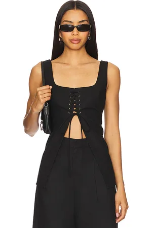 REVOLVE SNDYS Sndys osten top en color talla L en - Black. Talla L (también en S, XL).