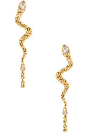REVOLVE Ettika Ettika pendientes largos serpent slither en color oro metálico talla all en - Metallic Gold. Talla all.