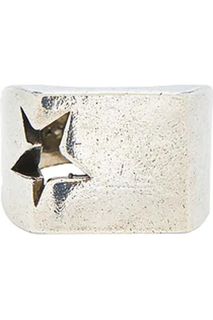 REVOLVE Two Jeys Two jeys anillo falling star en color plateado metálico talla 16 en - Metallic Silver. Talla 16 (también en 18, 20, 22).