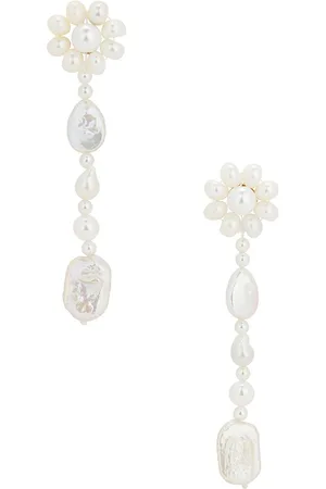 REVOLVE SHASHI Shashi pendientes largos geranuim en color ivory talla all en - Ivory. Talla all.