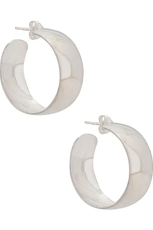 REVOLVE Loren Stewart Loren stewart pendientes en color plateado metálico talla all en - Metallic Silver. Talla all.