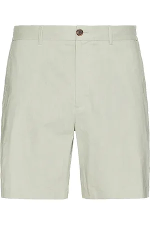 REVOLVE Theory Theory curtis shorts en color verde salvia talla 30 en - Sage. Talla 30 (también en 31, 32, 34, 38).