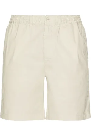 REVOLVE Quiet Golf Quiet golf short de sarga monogram en color ivory talla L en - Ivory. Talla L (también en M, XL/1X, XXL/2X).