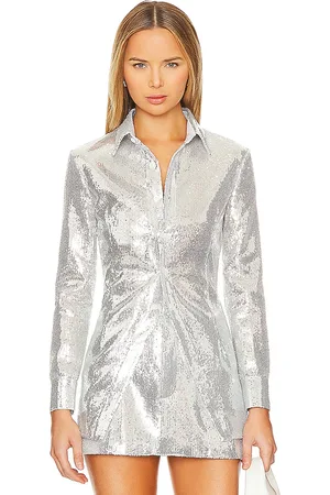 REVOLVE LEJE Leje camisa de lentejuelas en color metálico talla S en - Metallic Silver. Talla S (también en XS).