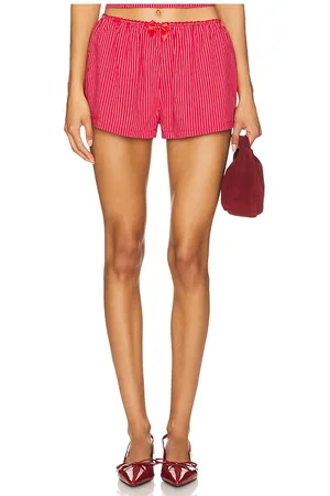 REVOLVE MORE TO COME More to come mazzie short en color rojo talla L en - Red. Talla L (también en M, S, XL, XS, XXS).