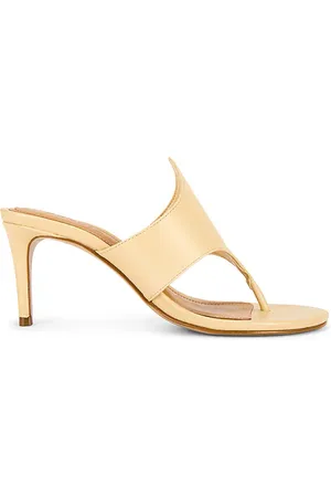 REVOLVE Schutz Schutz sandalia elena en color beige talla 10 en - Beige. Talla 10 (también en 5, 7, 7.5, 8, 8.5, 9, 9.5).
