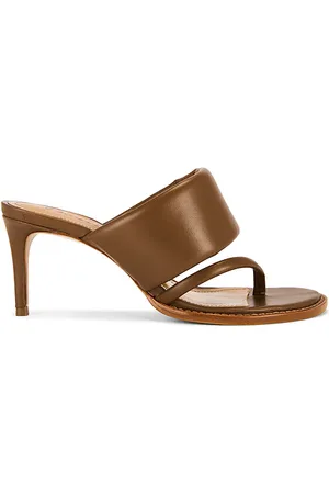 REVOLVE Schutz Schutz sandalia alba en color marrón talla 10 en - Brown. Talla 10 (también en 11, 5, 6, 6.5, 7, 7.5, 8, 8.5, 9, 9.5).