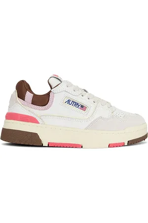 REVOLVE Autry Autry zapatilla deportiva clc en color beige talla 35 en - Beige. Talla 35 (también en 36, 37, 38, 39, 40, 41, 42).