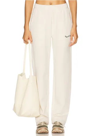 REVOLVE Museum of Peace and Quiet Museum of peace and quiet pantalón deportivo wordmark en color ivory talla L en - Ivory. Talla L (también en M).