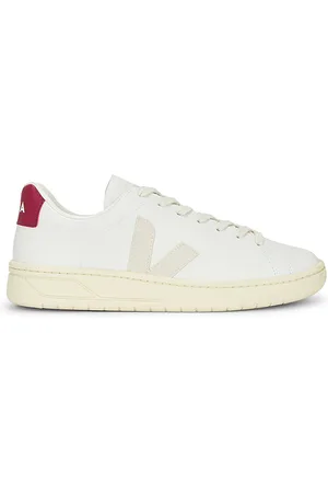 REVOLVE Veja Veja zapatillas deportivas classics en color blanco talla 40 en White Pierre & Marsala - White. Talla 40 (también en 41, 42, 43, 44, 45).