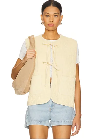 REVOLVE Seventy + Mochi Seventy + mochi chaleco aria en color amarillo limon talla L en - Lemon. Talla L (también en M, S, XL, XS, XXS).