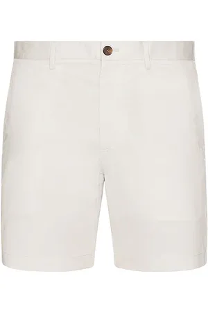 REVOLVE Theory Theory zaine shorts en color crema talla 30 en - Cream. Talla 30 (también en 31, 32, 33, 36, 38).