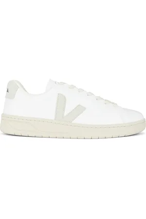 REVOLVE Veja Veja zapatilla deportiva urca en color blanco talla 40 en - White. Talla 40 (también en 41, 42, 43, 44, 45).