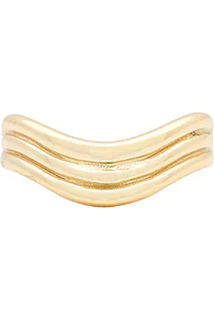 REVOLVE SHASHI Shashi anillo waves en color oro metálico talla 6 en - Metallic Gold. Talla 6 (también en 7, 8).