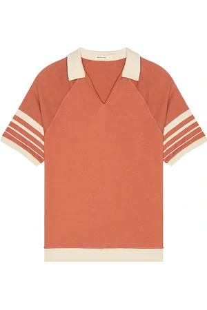 REVOLVE Marine Layer Marine layer polo de canalé varsity en color coral talla L en - Coral. Talla L (también en M, S, XL/1X).