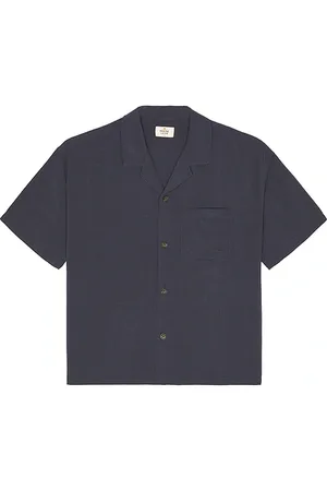 REVOLVE Marine Layer Marine layer camisa de resort oversized en color azul marino talla L en - Navy. Talla L (también en M, S, XL/1X).
