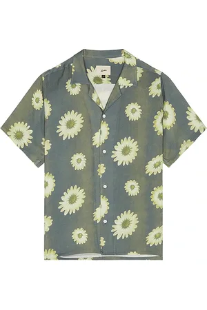 REVOLVE Bather Bather camisa manga corta concrete air garden en color talla L en - Grey. Talla L (también en M, S, XL/1X).