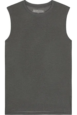 REVOLVE Beyond Yoga Beyond yoga camiseta tirantes freelo en color charcoal talla L en - Charcoal. Talla L (también en M, S, XL/1X).