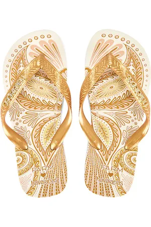REVOLVE Havaianas Havaianas chanclas farm papillon en color oro metálico talla 35/36 en - Metallic Gold. Talla 35/36 (también en 37/38, 39/40, 41/42).
