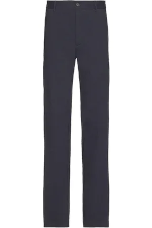 REVOLVE Theory Theory pantalón con trabilla curtis en color azul marino talla 30 en - Navy. Talla 30 (también en 31, 32, 33, 34, 36, 38).