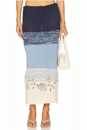 REVOLVE Agua Bendita Agua bendita falda mira en color azul marino talla L en - Navy. Talla L (también en M, S, XS).