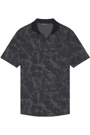 REVOLVE TravisMathew Travismathew study abroad polo en color talla L en - Black. Talla L (también en M, S, XL/1X).