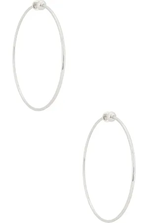 REVOLVE Jenny Bird Jenny bird pendientes de aro icon en color plateado metálico talla all en - Metallic Silver. Talla all.