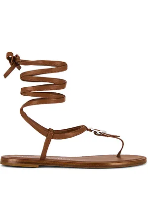 REVOLVE Stuart Weitzman Stuart weitzman sandalia georgie en color marrón talla 10 en - Brown. Talla 10 (también en 6, 6.5, 7, 7.5, 8, 8.5, 9, 9.5