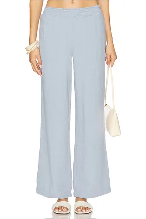 REVOLVE Bobi Bobi pantalón pierna ancha beach en color bebe azul talla L en - Baby Blue. Talla L (también en M).
