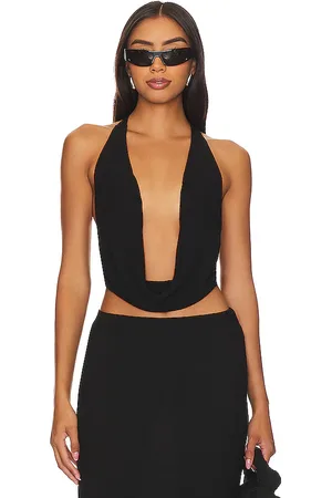 REVOLVE Indah Indah top halter con cuello desbocado eres en color talla S en - Black. Talla S (también en L).