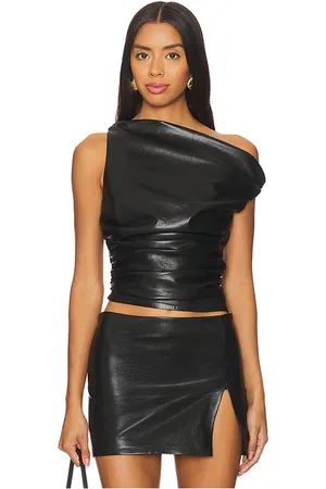 REVOLVE Lovers and Friends Lovers and friends noa faux leather top en color talla M en - Black. Talla M (también en S).