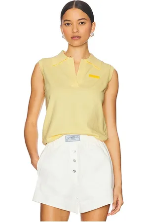 REVOLVE Monse Monse polo de punto en color amarillo talla L en - Yellow. Talla L (también en M, S, XS).