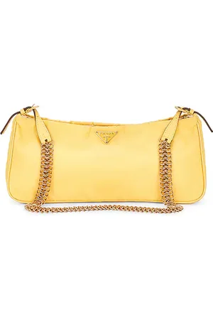 REVOLVE FWRD Renew Fwrd renew bolso hombro prada en color mostaza talla all en - Mustard. Talla all.