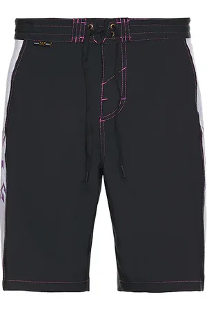 REVOLVE Dark Seas Dark seas shorts playeros en color negro talla 30 en - Black. Talla 30 (también en 31, 32, 34, 36, 38).