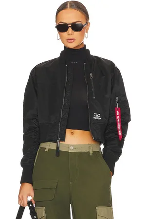 REVOLVE ALPHA INDUSTRIES Alpha industries chaqueta l-2b cropped flight en color talla L en - Black. Talla L (también en S).
