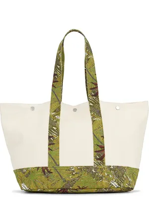 REVOLVE ALLSAINTS Allsaints bolso tote en color crema talla all en - Cream. Talla all.
