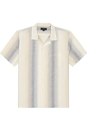 REVOLVE Vince Vince marina stripe short sleeve cabana shirt en color azul talla L en - Blue. Talla L (también en M, S, XL/1X).