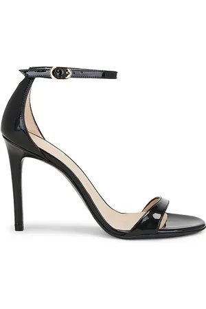 REVOLVE Stuart Weitzman Stuart weitzman sandalia nudist ii en color talla 10 en - Black. Talla 10 (también en 10.5, 11, 5, 5.5, 6, 6.5, 7, 7.5, 8