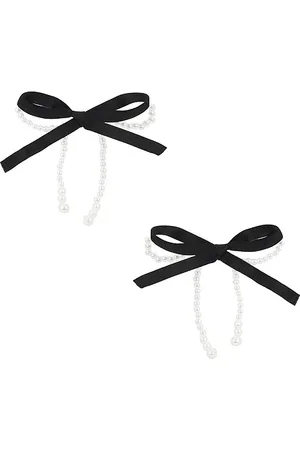 REVOLVE Casa Clara Casa clara pendientes nina en color blanco, negro talla all en - White,Black. Talla all.