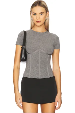 REVOLVE Fleur du mal Fleur du mal organic cotton t-shirt bodysuit en color gris talla L en - Grey. Talla L (también en M, S, XS).