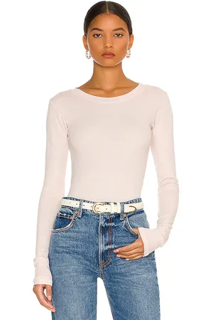 REVOLVE LA Made La made long sleeve crew neck top en color ivory talla S en - Ivory. Talla S (también en XL).