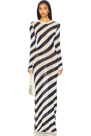 REVOLVE SER.O.YA Ser.o.ya maxi vestido punto rubi en color azul marino talla L en - Navy. Talla L (también en M, S, XS).