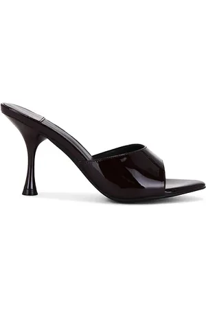 REVOLVE Jeffrey Campbell Jeffrey campbell pantunfla agent en color vino talla 6.5 en - Wine. Talla 6.5 (también en 8.5).