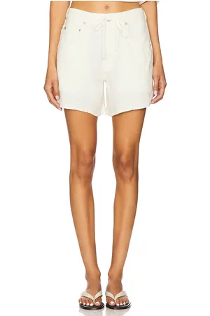 REVOLVE Citizens of Humanity Citizens of humanity pantalón corto con cordón brynn en color ivory talla 23 en - Ivory. Talla 23 (también en 24, 25, 26