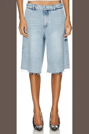 REVOLVE SER.O.YA Ser.o.ya trelles short en color denim claro talla 27 en - Denim-Light. Talla 27 (también en 29, 32).