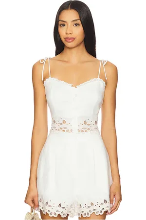 REVOLVE ASTR the Label Astr the label top sin mangas kiya en color talla L en - White. Talla L (también en M, S, XL, XS).